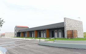 Comfort Suites & Rooms